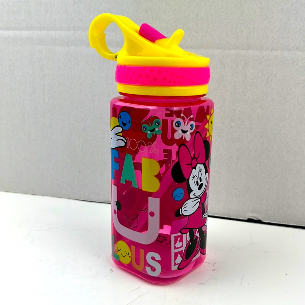 Four sided Minnie Mouse cup with built in straw